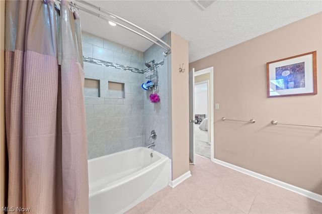 25684 Hidden Acres Drive, Westlake, OH 44145