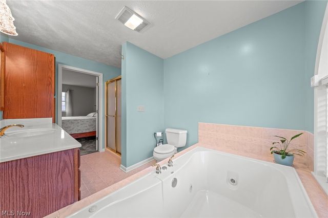 25684 Hidden Acres Drive, Westlake, OH 44145