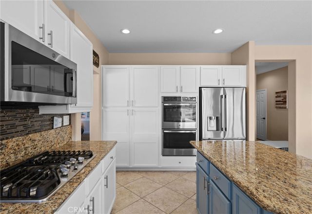 28997 New Harmony Court, Menifee, CA 92584