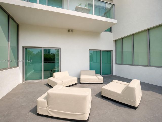 1600 SW 1st Avenue 303, Miami, FL 33129