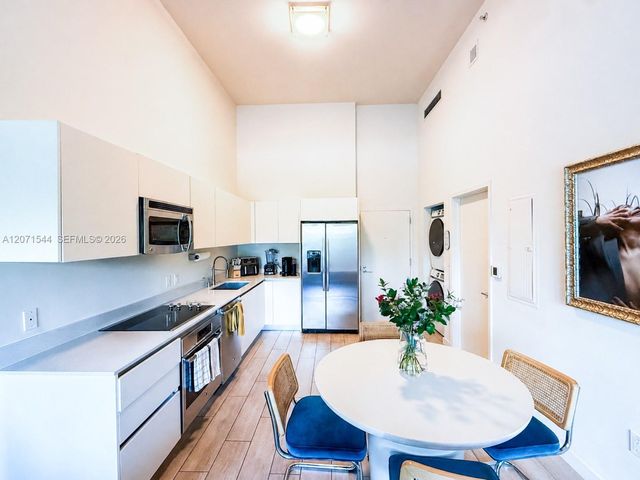 1600 SW 1st Avenue 303, Miami, FL 33129