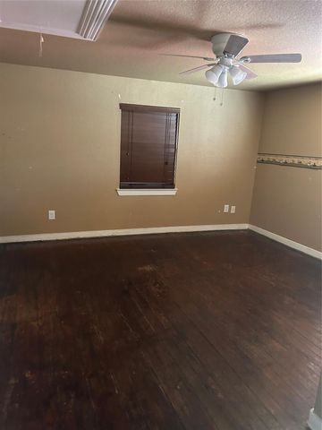 2217 Chew Street, Houston, TX 77020