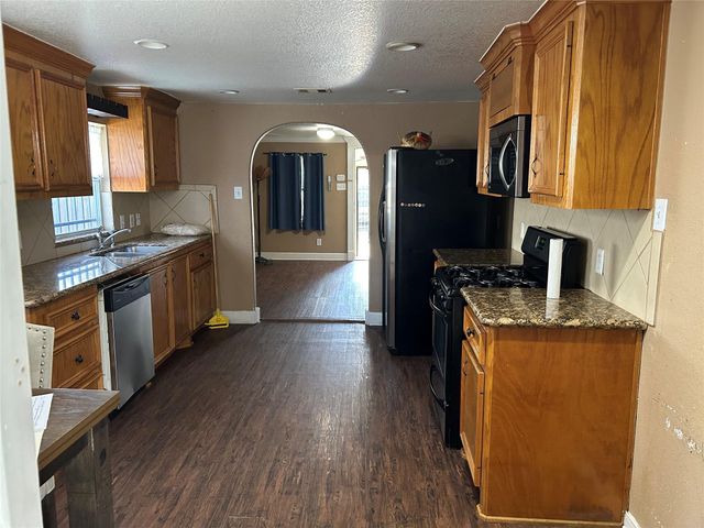 2217 Chew Street, Houston, TX 77020