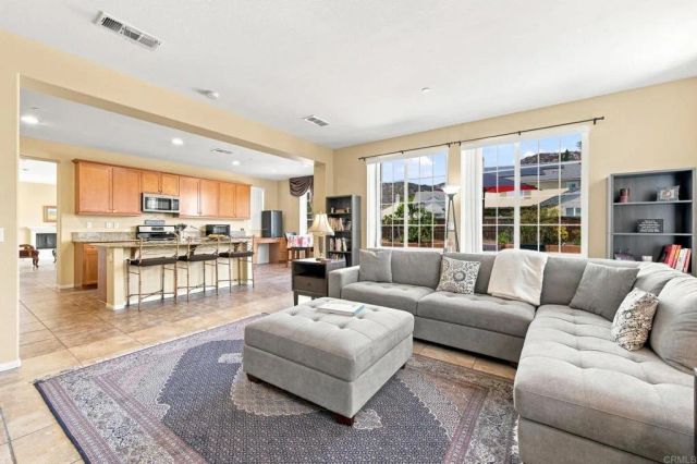 2990 Burnet Drive, Escondido, CA 92027