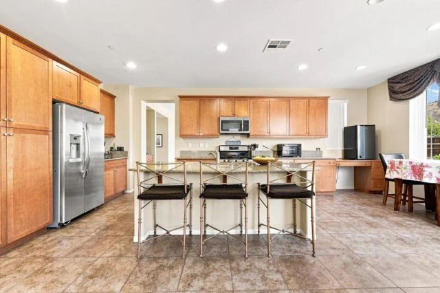 2990 Burnet Drive, Escondido, CA 92027