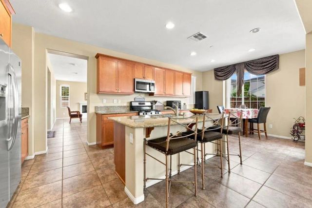 2990 Burnet Drive, Escondido, CA 92027