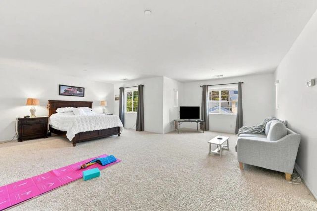 2990 Burnet Drive, Escondido, CA 92027