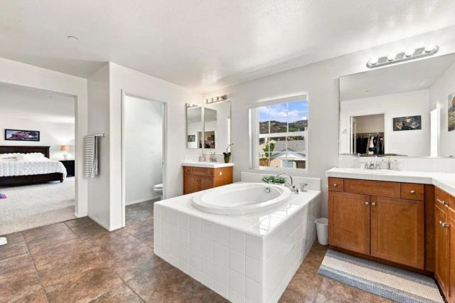 2990 Burnet Drive, Escondido, CA 92027