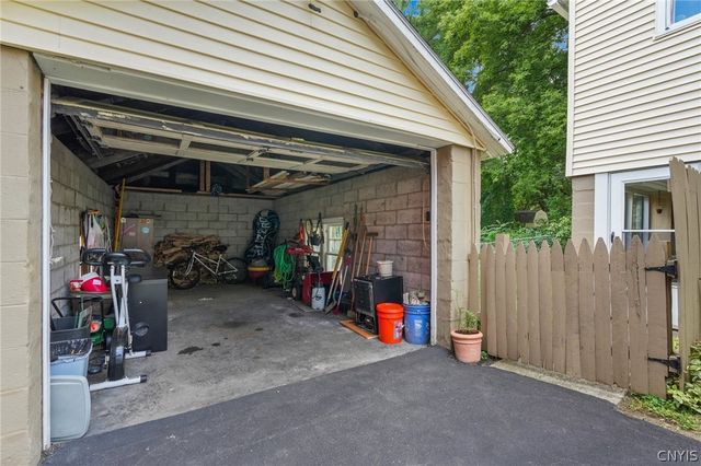21 Elderkin Avenue, Camillus, NY 13031
