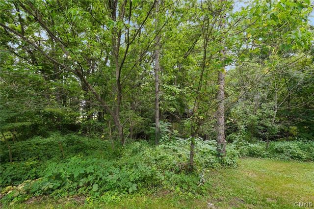 21 Elderkin Avenue, Camillus, NY 13031