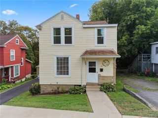 21 Elderkin Avenue, Camillus, NY 13031