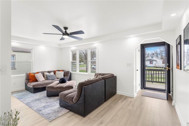 2526 Stocker Avenue, Youngstown, OH 44505