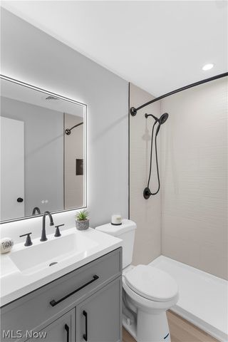 2526 Stocker Avenue, Youngstown, OH 44505