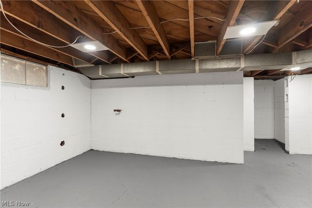 2526 Stocker Avenue, Youngstown, OH 44505