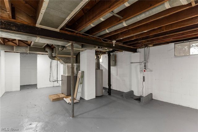 2526 Stocker Avenue, Youngstown, OH 44505