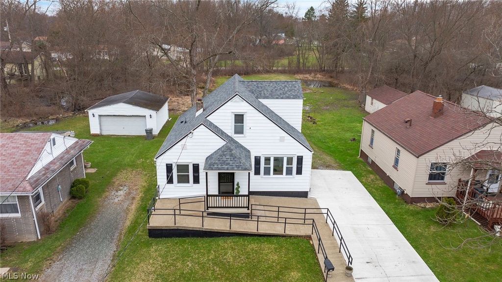 2526 Stocker Avenue, Youngstown, OH 44505