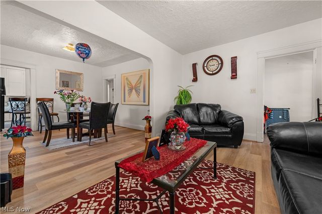 9701 Parkview Avenue, Cleveland, OH 44104
