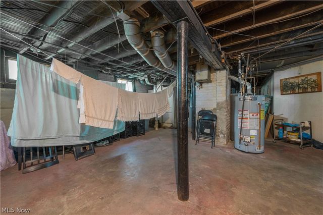 9701 Parkview Avenue, Cleveland, OH 44104