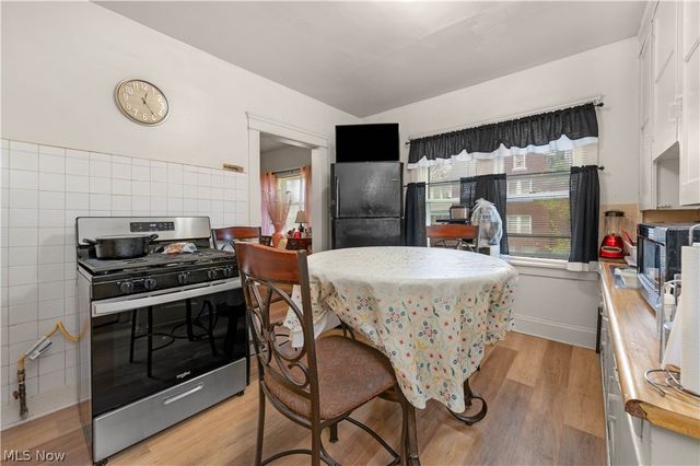 9701 Parkview Avenue, Cleveland, OH 44104