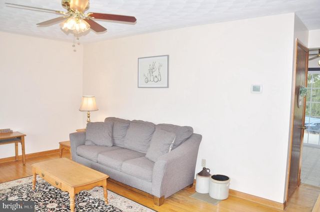 25 WEST ST, Glen Rock, PA 17327