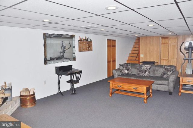 25 WEST ST, Glen Rock, PA 17327