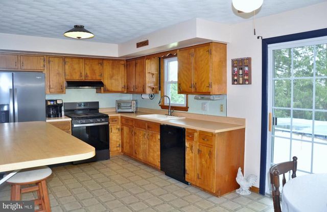 25 WEST ST, Glen Rock, PA 17327