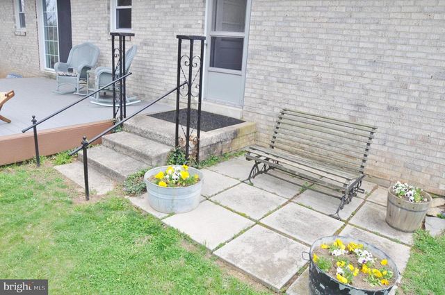 25 WEST ST, Glen Rock, PA 17327