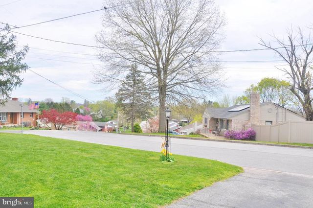 25 WEST ST, Glen Rock, PA 17327