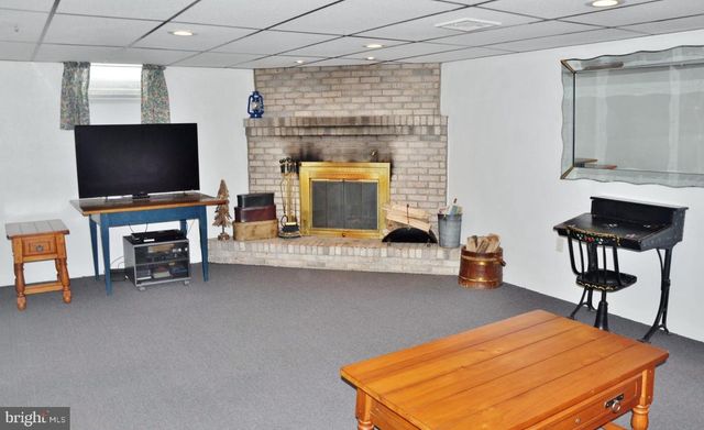 25 WEST ST, Glen Rock, PA 17327
