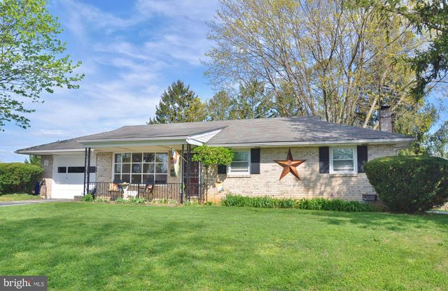 25 WEST ST, Glen Rock, PA 17327