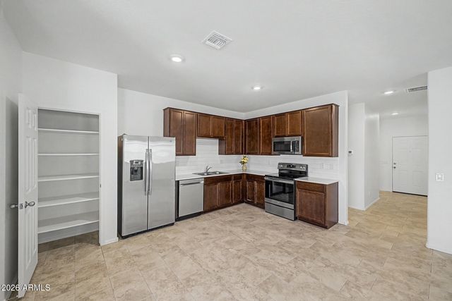 18109 N MADISON Road, Maricopa, AZ 85139