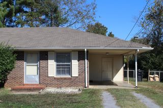 1717 Foxdale Dr, Murfreesboro, TN 37130