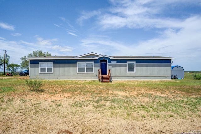 2312 SH 173, Jourdanton, TX 78026