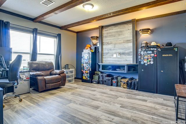 2312 SH 173, Jourdanton, TX 78026