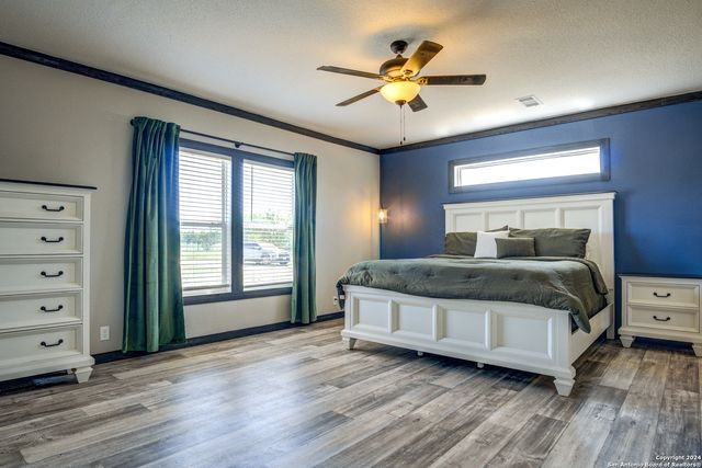 2312 SH 173, Jourdanton, TX 78026
