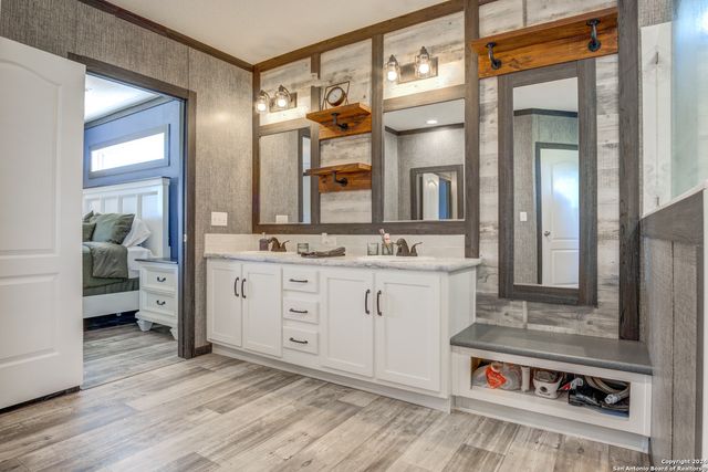 2312 SH 173, Jourdanton, TX 78026