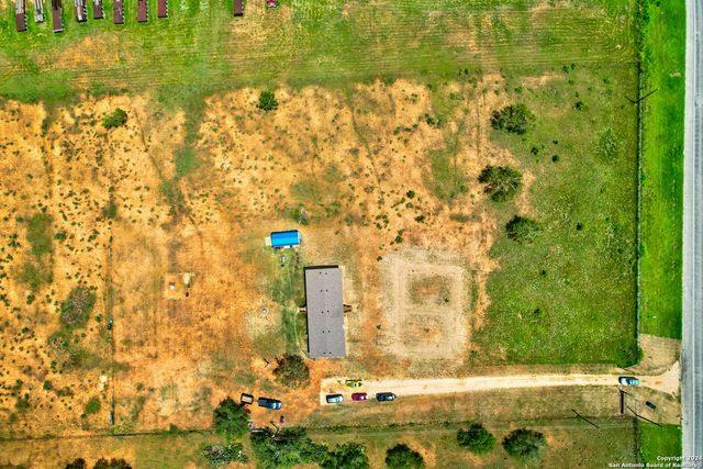 2312 SH 173, Jourdanton, TX 78026