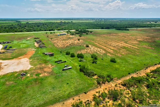 2312 SH 173, Jourdanton, TX 78026