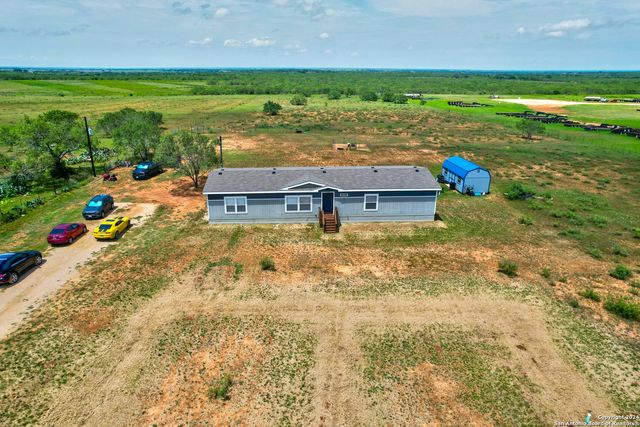 2312 SH 173, Jourdanton, TX 78026