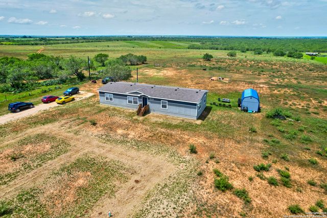2312 SH 173, Jourdanton, TX 78026