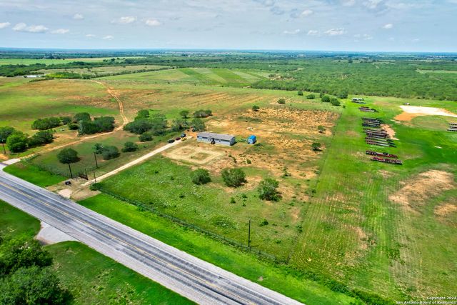 2312 SH 173, Jourdanton, TX 78026