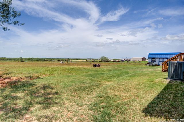 2312 SH 173, Jourdanton, TX 78026