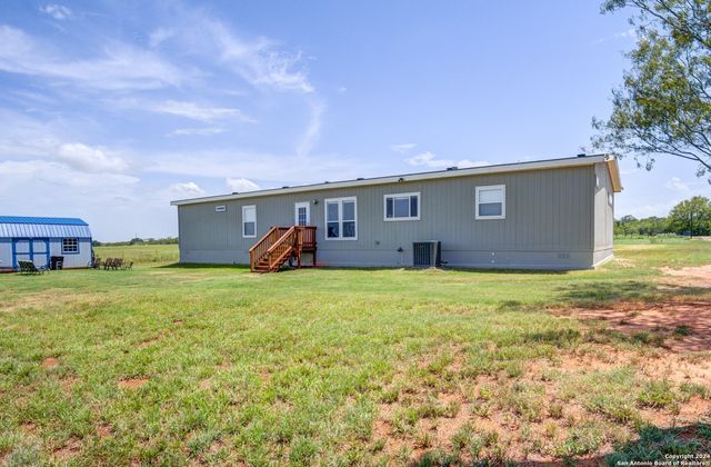 2312 SH 173, Jourdanton, TX 78026