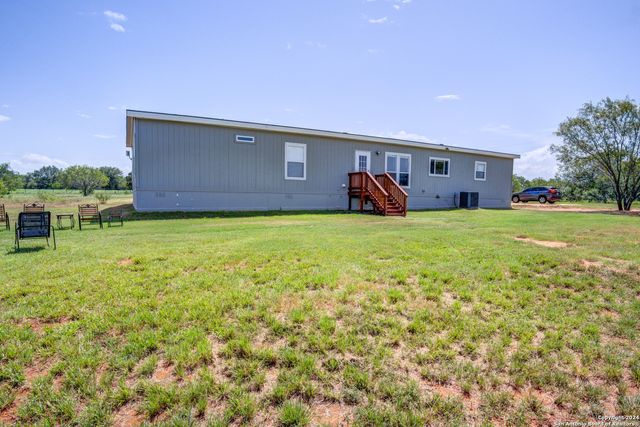 2312 SH 173, Jourdanton, TX 78026