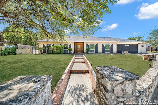1663 Rob Roy Ln, San Antonio, TX 78251