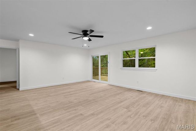 3033 Yale Boulevard, St Charles, MO 63301