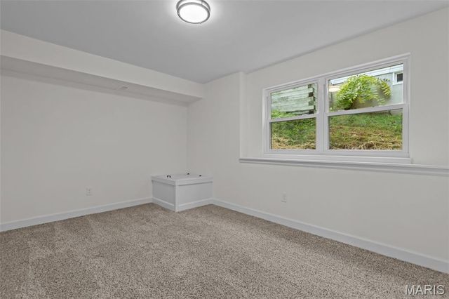 3033 Yale Boulevard, St Charles, MO 63301