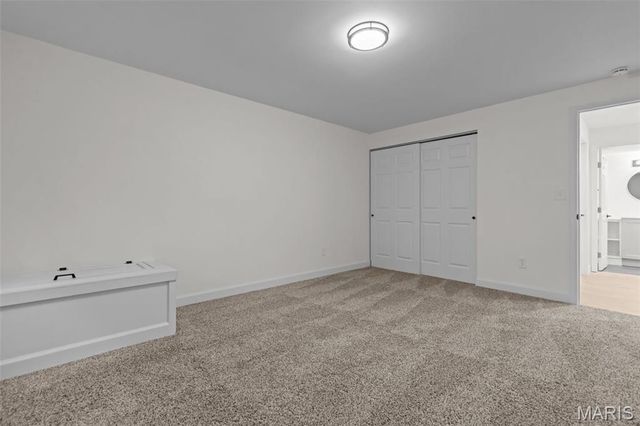 3033 Yale Boulevard, St Charles, MO 63301