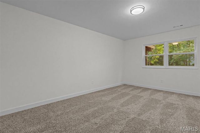 3033 Yale Boulevard, St Charles, MO 63301