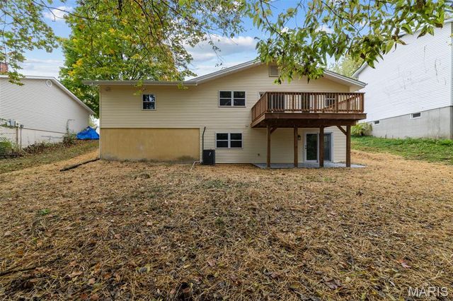 3033 Yale Boulevard, St Charles, MO 63301